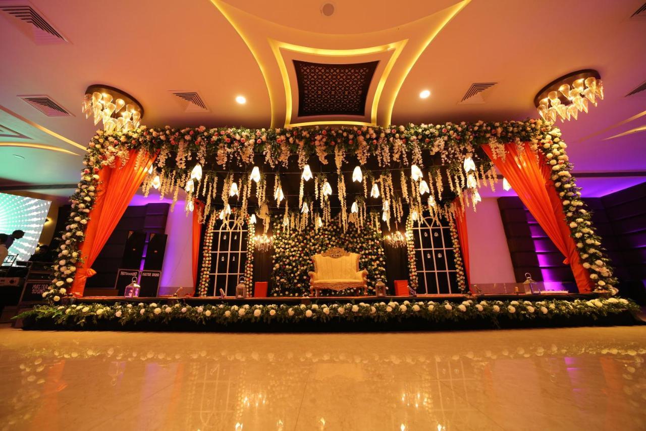 Hotel Prince Viraj Jabalpur Exteriör bild