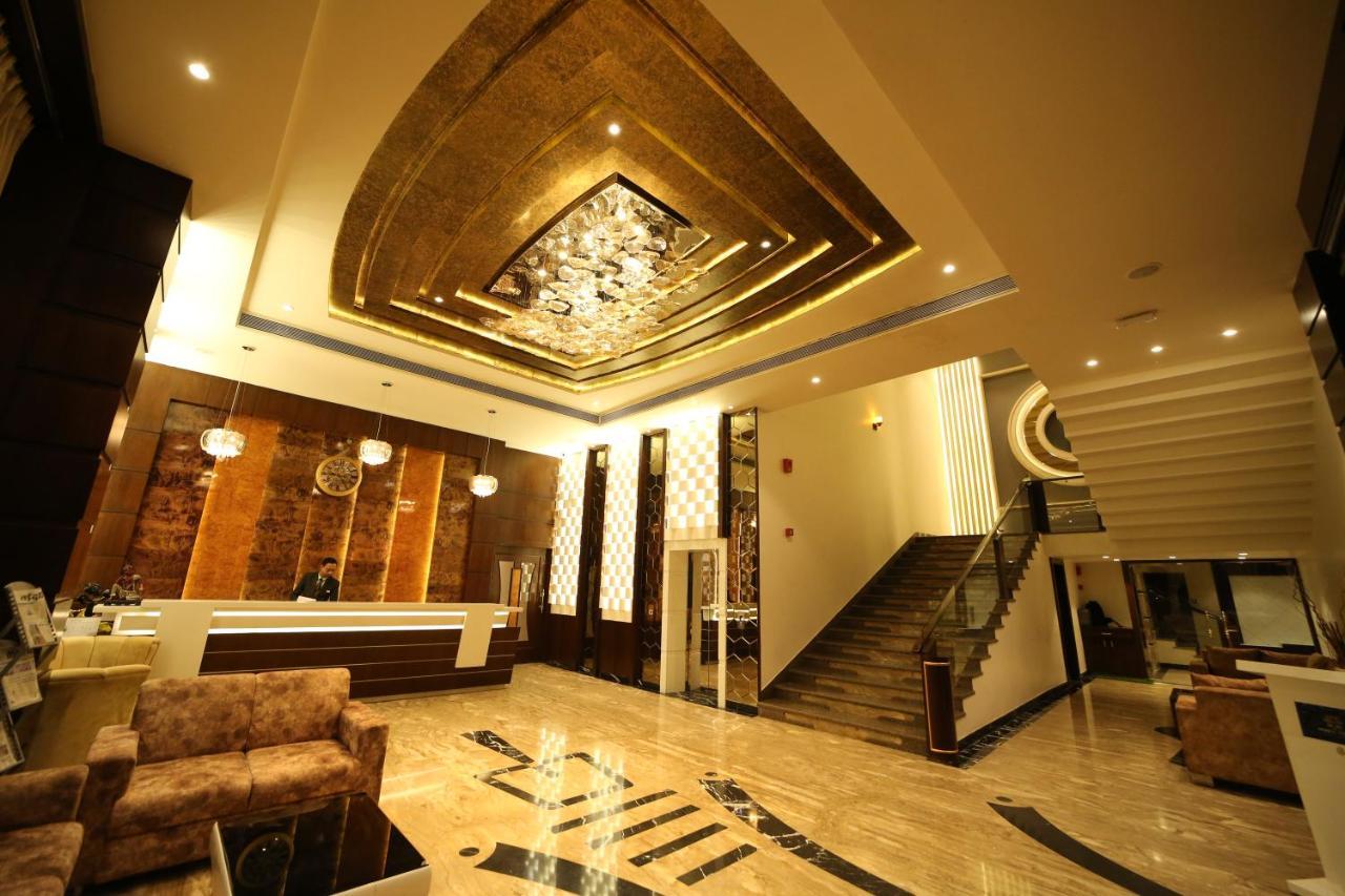 Hotel Prince Viraj Jabalpur Exteriör bild