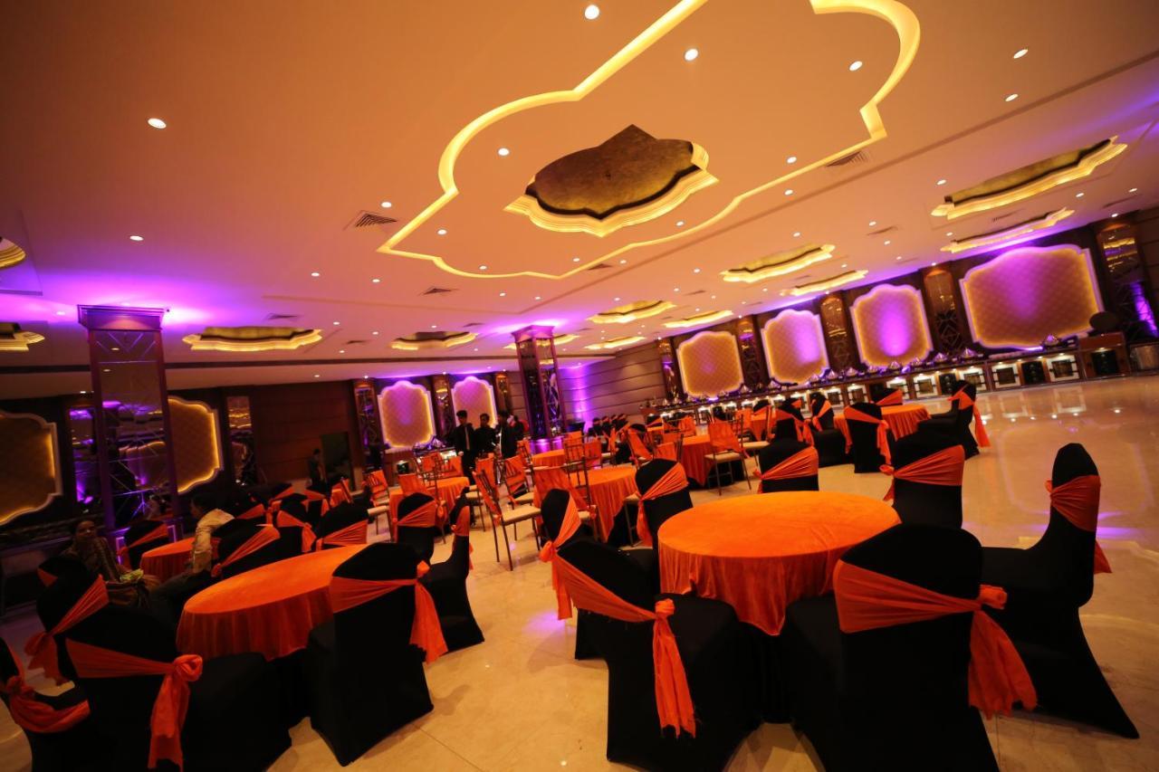 Hotel Prince Viraj Jabalpur Exteriör bild