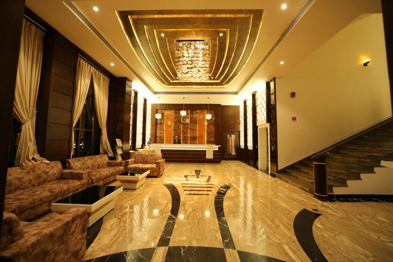 Hotel Prince Viraj Jabalpur Exteriör bild