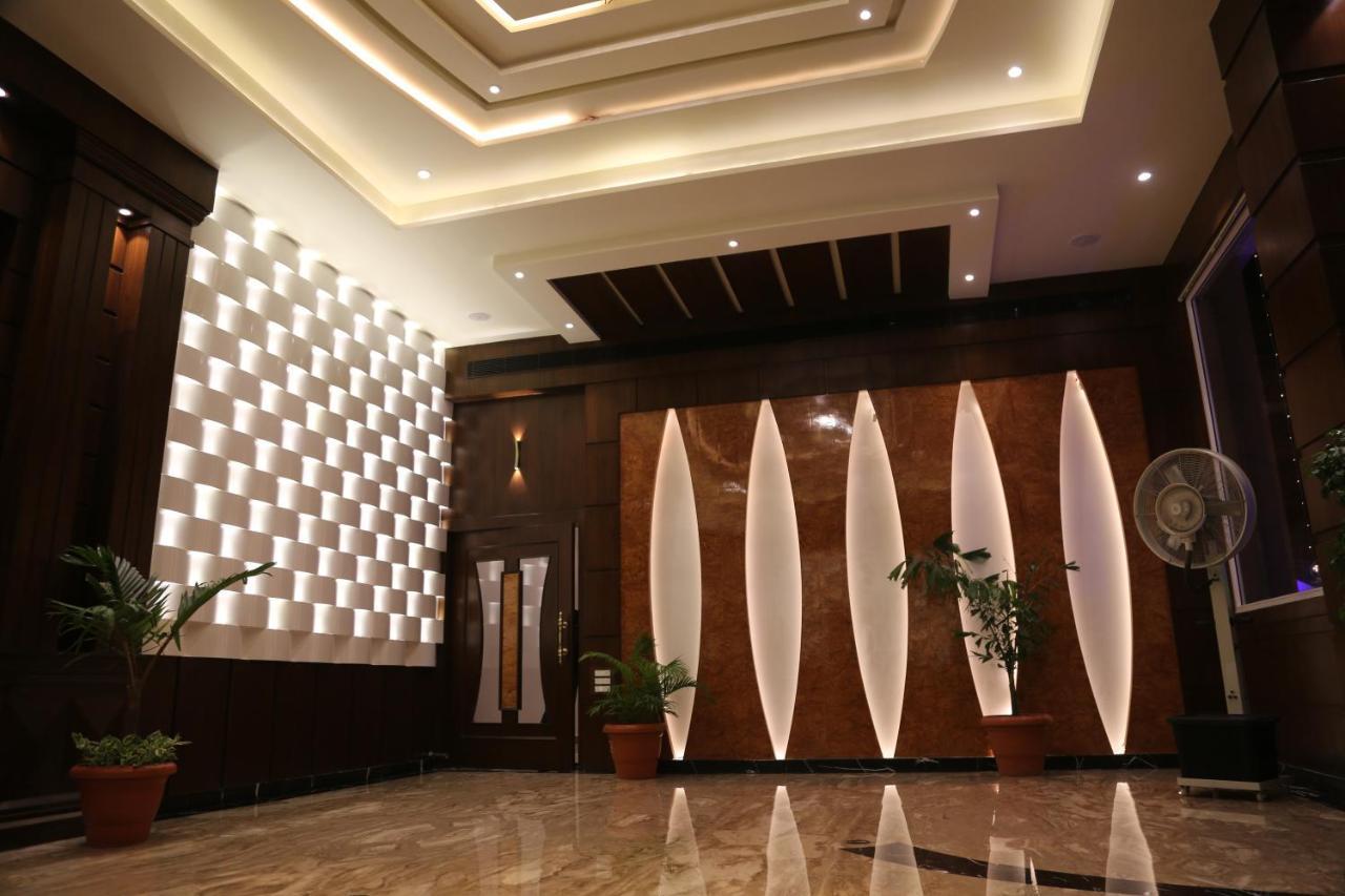 Hotel Prince Viraj Jabalpur Exteriör bild
