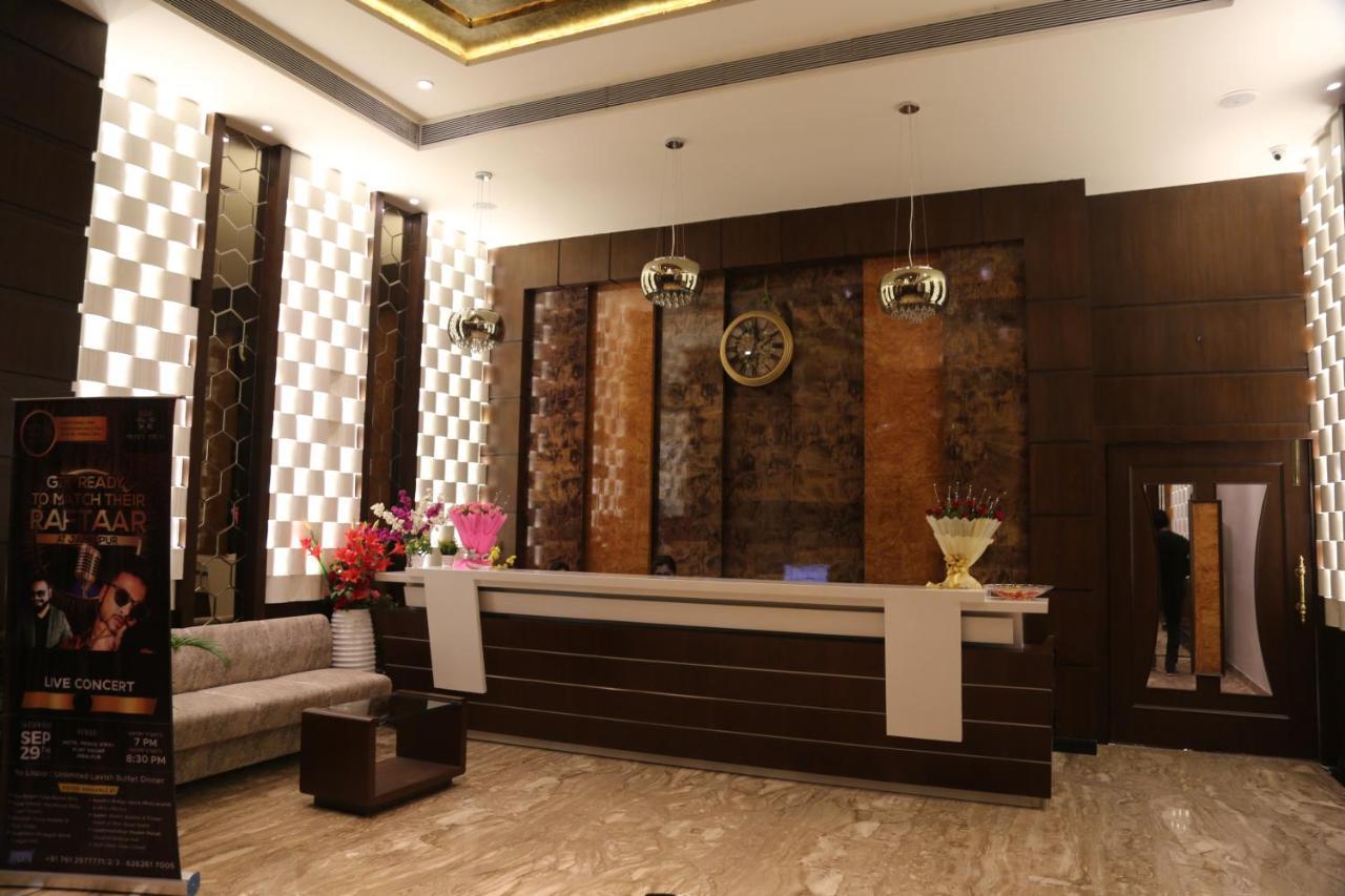 Hotel Prince Viraj Jabalpur Exteriör bild