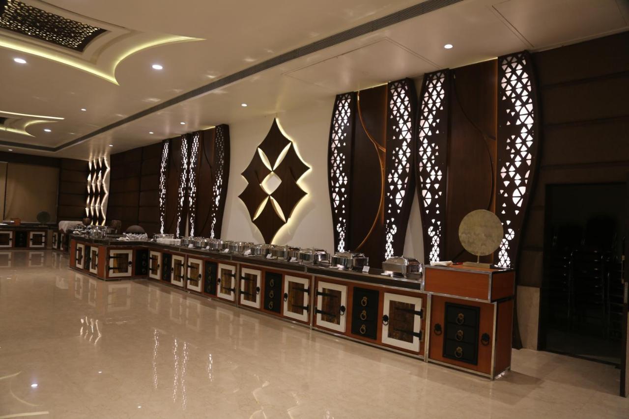 Hotel Prince Viraj Jabalpur Exteriör bild
