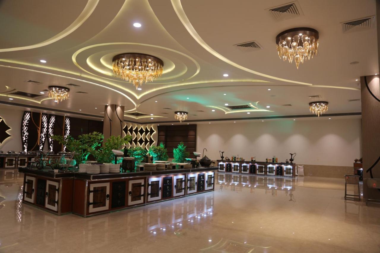 Hotel Prince Viraj Jabalpur Exteriör bild